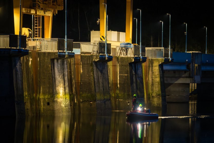 V Dalešické přehradě hledají policejního potápěče, při výcviku se nevynořil