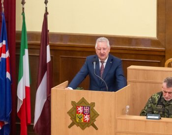 Zůna: Snížení výdajů na obranu neohrozí modernizační projekty armády
