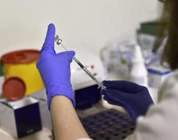 Prostor pro odškodnění kvůli následkům očkování se možná rozšíří, rozhodne NS