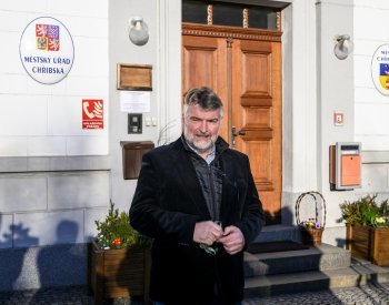 Po více než šesti týdnech od tragické střelby se omezeně otevřel úřad v Chřibské