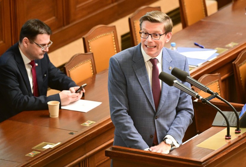Kupka se při sněmovních interpelacích střetl s Babišem