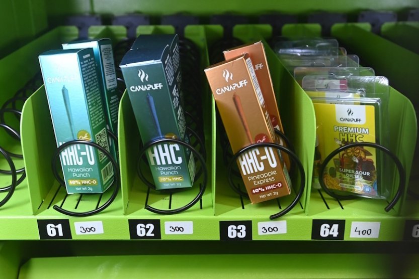 Vláda se chystá zakázat HHC a kratomové rostliny dát na seznam zkoumaných látek