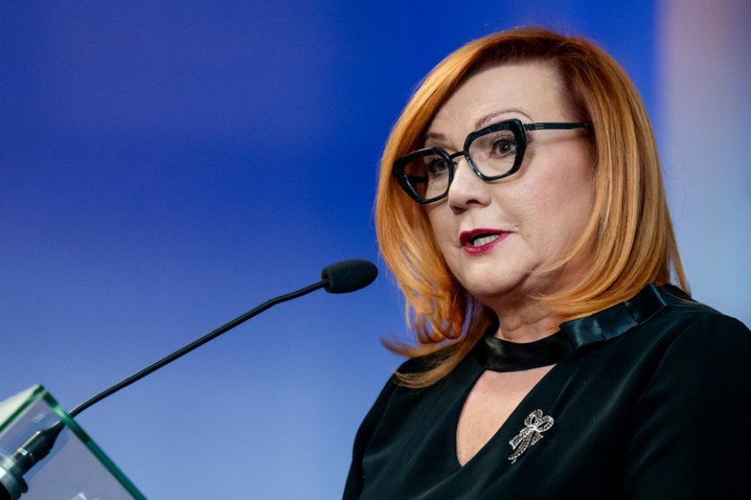 Schillerová: Slibovat vyšší výdaje na obranu než 2%HDP je teď nereálné