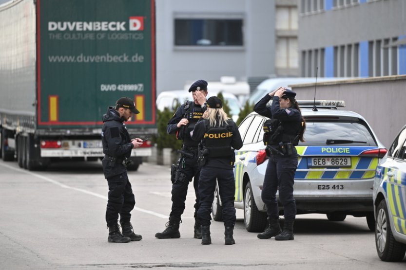 Experti varují před snížováním rozpočtů bezpečnostním složkám