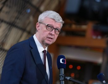 Na summitu NATO by podle Havlíčka měla skládat účty vláda