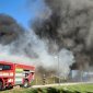 Na Semilsku hoří průmyslový areál, škody se odhadují na 300 milionů Kč