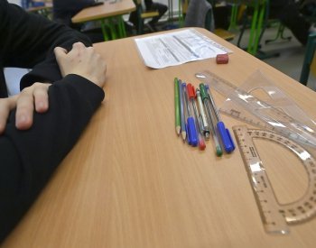 Na středních školách začínají jednotné přijímací zkoušky