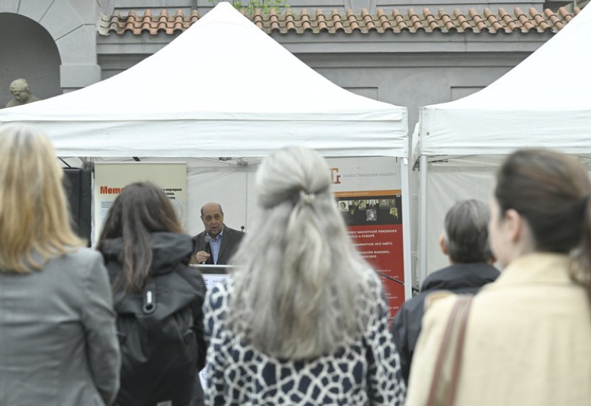 Veřejným čtením jmen si 41 českých měst připomene oběti holokaustu