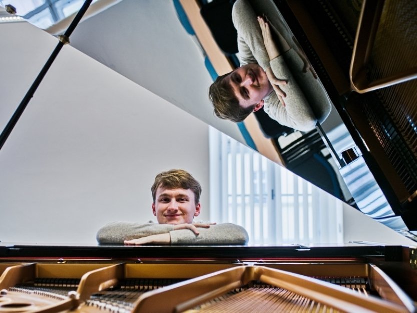 Z nominace na cenu BBC mám velkou radost, říká klavírista Schulmeister