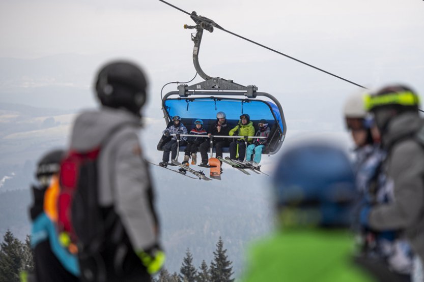 Lanovky v Krkonoších budou od pondělí mimo provoz, na hřebeny jen pěšky
