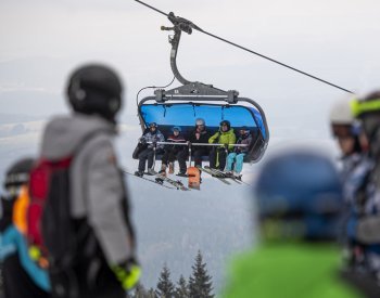 Lanovky v Krkonoších budou od pondělí mimo provoz, na hřebeny jen pěšky