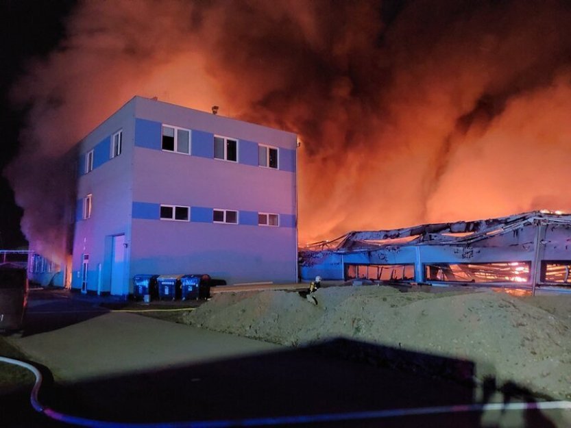 Skupina hlásící se k požáru v Pardubicích dala na web dokumenty, podle ní z LPP