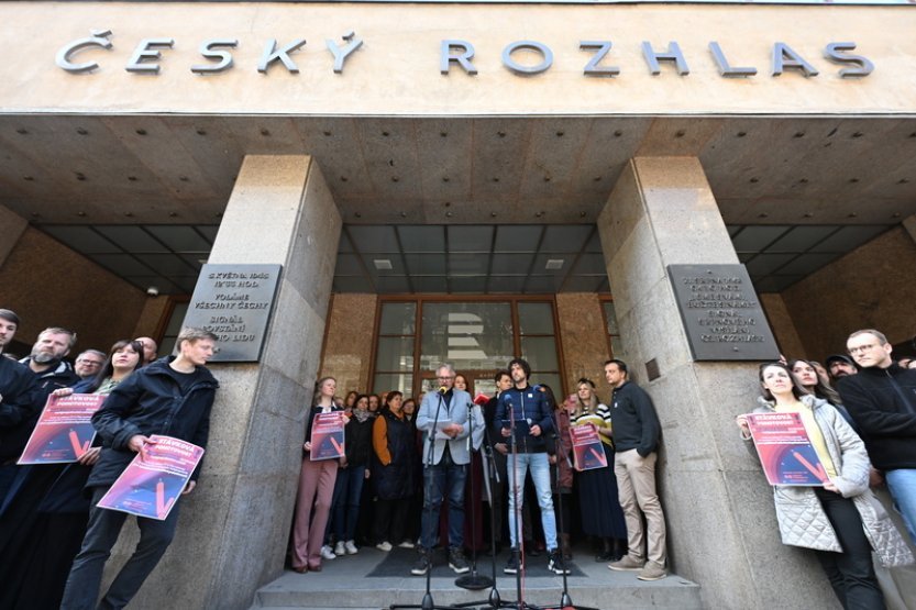 Odbory Českého rozhlasu vyhlásily stávkovou pohotovost