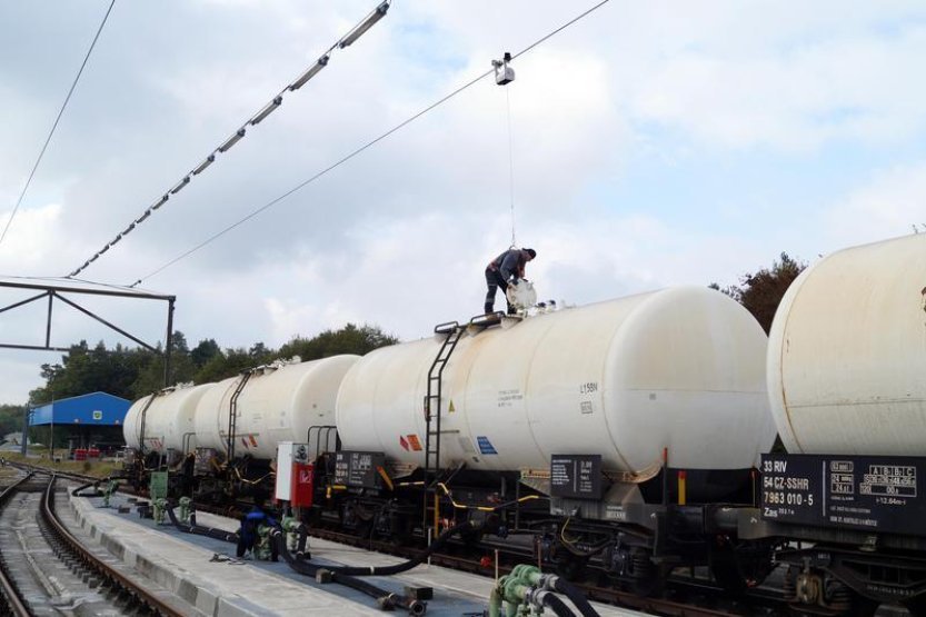 Soud uložil jednateli Viktoriagruppe pět let za podvod s českou naftou