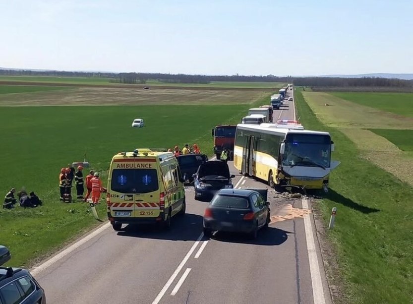 Při dopravních nehodách v dubnu dosud zemřelo 25 lidí, o 13 méně než loni