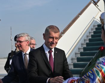 iDnes.cz: Babiš bude v Arménii krátce jednat se Zelenským