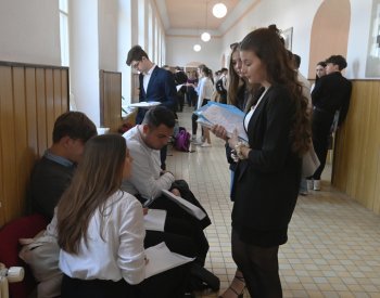 Testem z matematiky a angličtiny dnes začínají státní maturity