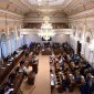 Poslance dnes opět čeká schvalování sporné novely rozpočtových zákonů