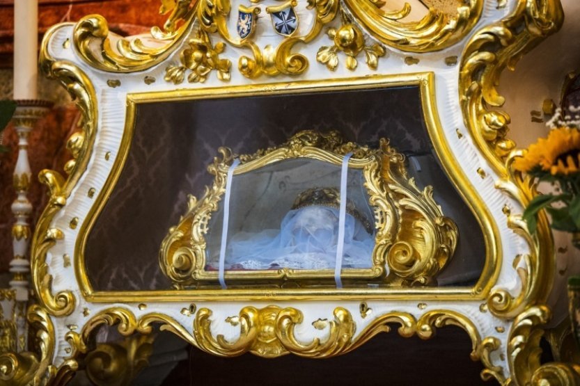 Předseda biskupské konference vyzval k navrácení ukradené lebky sv. Zdislavy