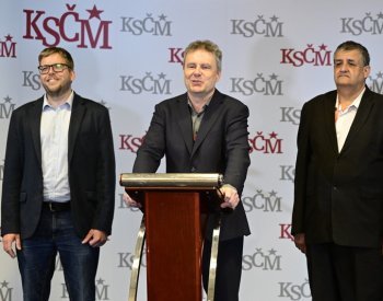 KSČM nebude měnit rétoriku kvůli trestnosti propagace komunismu