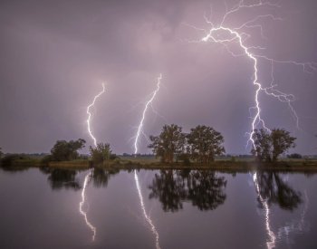 ČHMÚ zpřísnil výstrahu před bouřkami, naprší až 40 mm srážek
