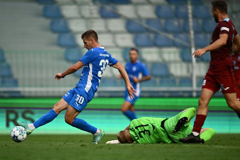 Fotbalisté Slovácka deklasovali v poháru Hlubinu, Zlín v závěru udolal Lanžhot