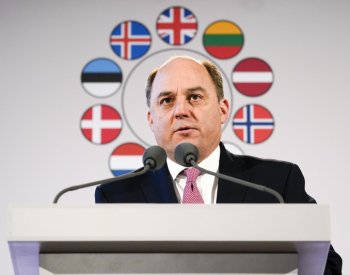 Britský ministr obrany Ben Wallace podal demisi