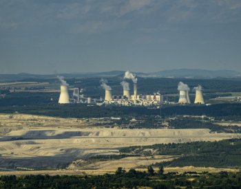 Soud přerušil jednání o žalobě ekologů na Turów, těžba může pokračovat