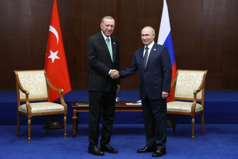 Putin a Erdogan se v pondělí setkají v Soči, potvrdil Kreml
