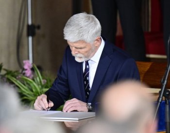 Dražba pera, kterým Pavel podepsal prezidentský slib, vynesla 140.000 korun