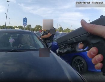 Policie zveřejnila záznam z kamery policisty, který zastřelil těhotnou