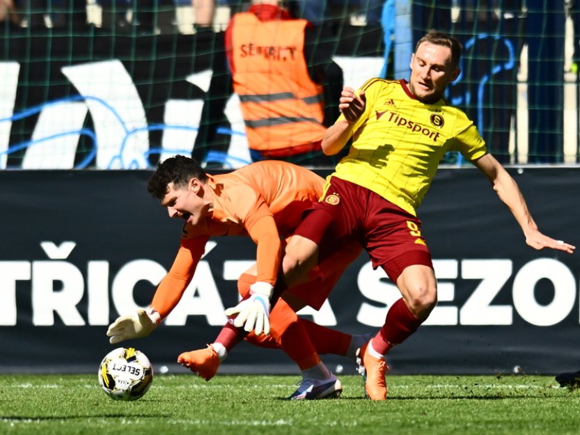 Vedoucí Sparta se představí v Liberci, Slavia doma s Karvinou