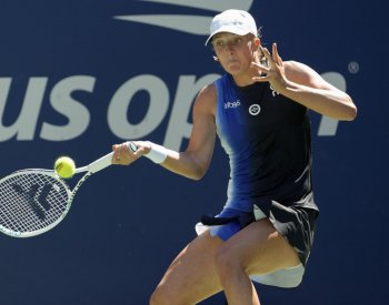 Obhájkyně titulu Šwiateková postoupila do osmifinále US Open