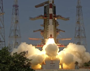 Indie vypustila svou první sondu určenou k pozorování Slunce