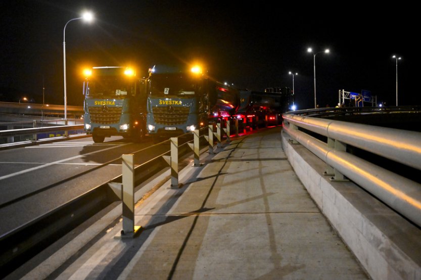 Letos opravovaná část Barrandovského mostu je opět průjezdná