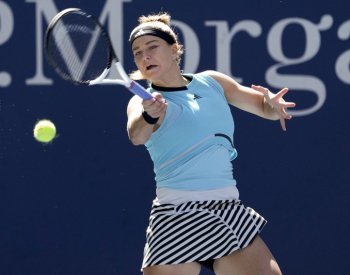 Muchová zabojuje o čtvrtfinále US Open na kurtu Louise Armstronga