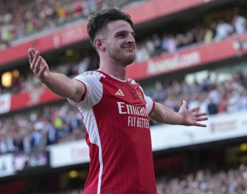 Liverpool si poradil s Aston Villou a vyhrál v lize potřetí za sebou