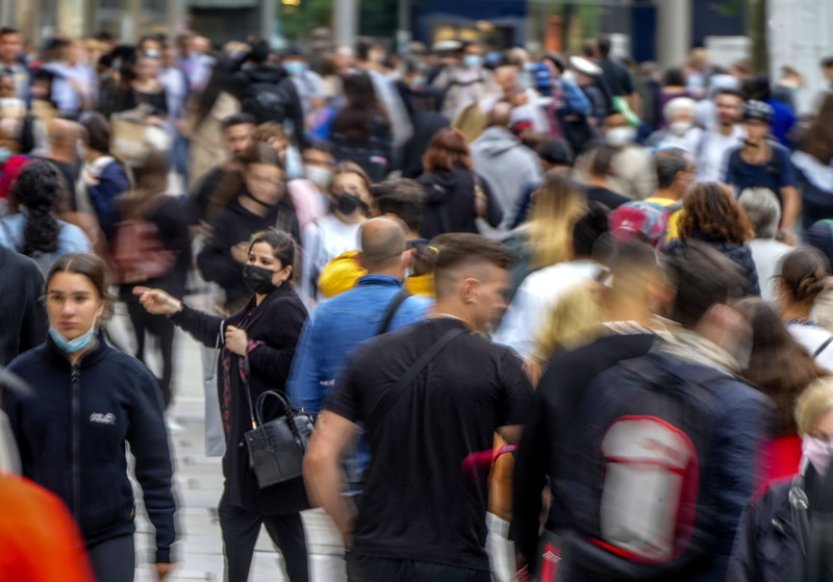 Synové žijí doma u rodičů déle než dcery, ukazuje německá statistika