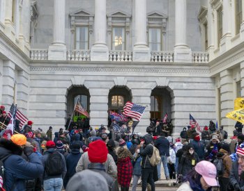 Lídr Proud Boys dostal 22 let, je to nejvyšší trest spojený s útokem na Kapitol