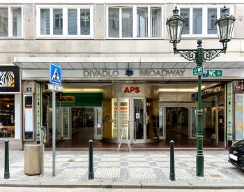 Ani pátý pokus o prodej pražského Paláce Broadway se nezdařil