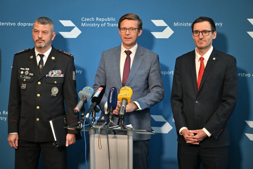 Kupka: Do autoškoly na osobní auto budou moct lidé od 15 let a šesti měsíců