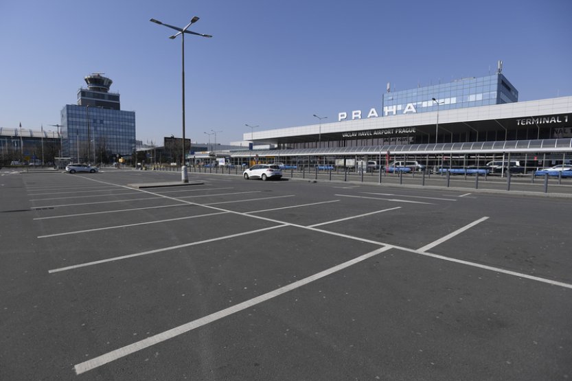 Letiště Praha může uzavřít smlouvu s Uberem, řízení u ÚOHS skončilo