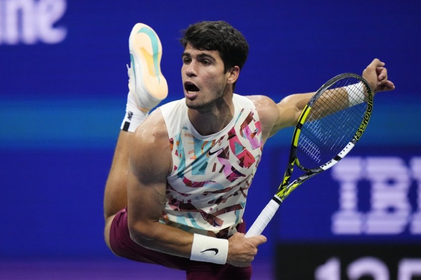 Alcaraz porazil na tenisovém US Open Zvereva a vyzve v semifinále Medveděva