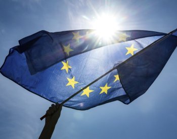 EU čeká legislativní smršť, bude řešit rozšíření, migraci i emise automobilů