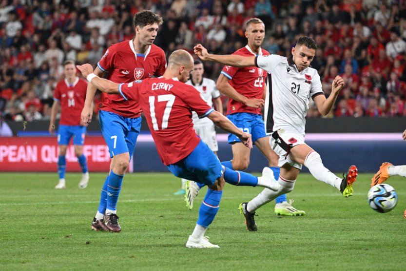 Albánská média: Češi měli štěstí, 