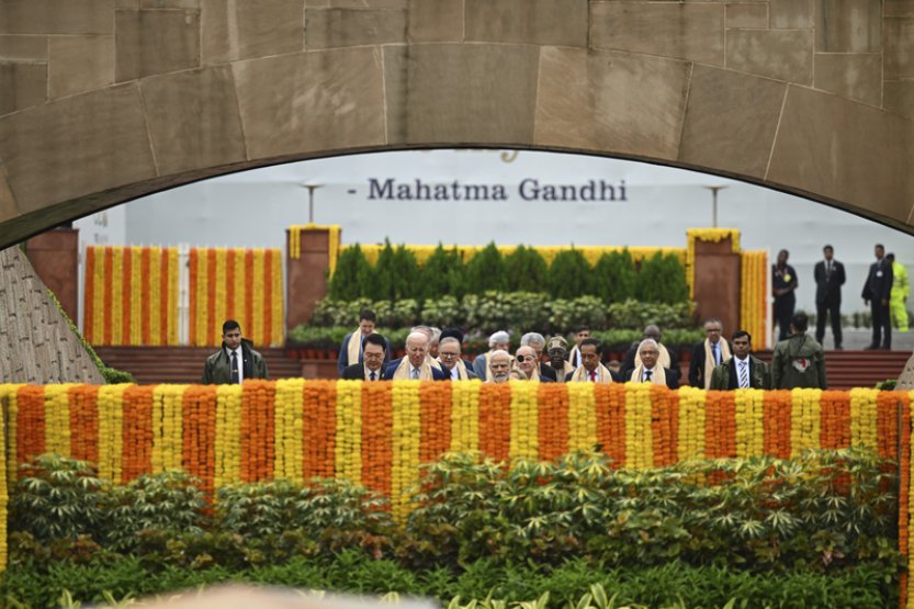 Lídři na summitu G20 uctili památku Gándhího, účastnil se i Lavrov
