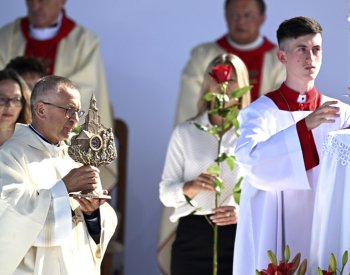 Vatikán blahořečil polskou rodinu zavražděnou nacisty za ukrývání Židů