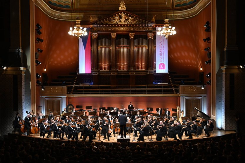 Gil Shaham se na Dvořákově Praze uvedl Brahmsovým houslovým koncertem