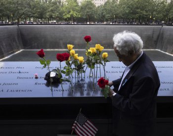 Den, který změnil historii: Američané si připomínají výročí útoků 11. září