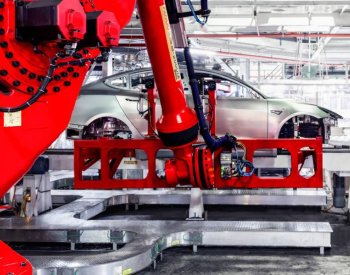 Úřady: Tesla a její dodavatelé ztrojnásobí investici v Mexiku na 15 miliard USD